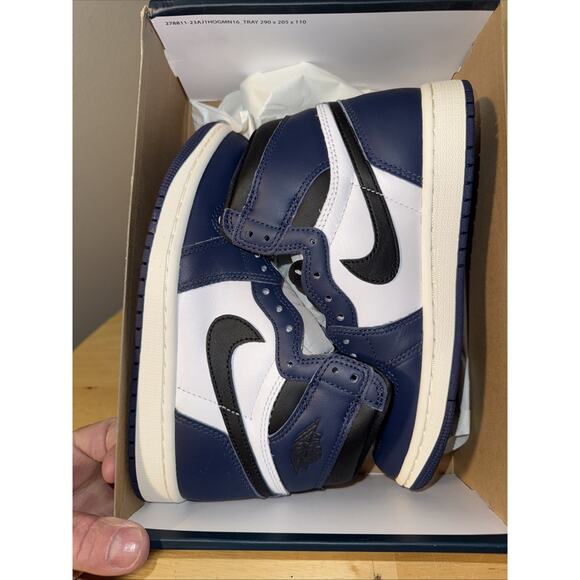 Air Jordan 1 Retro High OG Midnight Navy Black and White Size 4.5 Mens 6 Womens main image 6